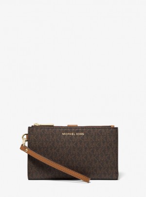 Michael Kors Adele Logo Smartphone Wallet Debriyaj Çanta Kadın Kahverengi | 891236-QOZ