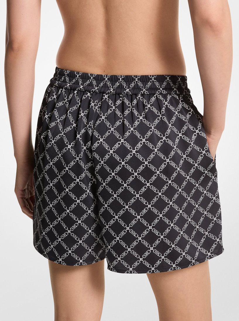 Michael Kors Empire Logo Print Satin Shorts Etek Kadın Siyah Beyaz | 382750-SLF